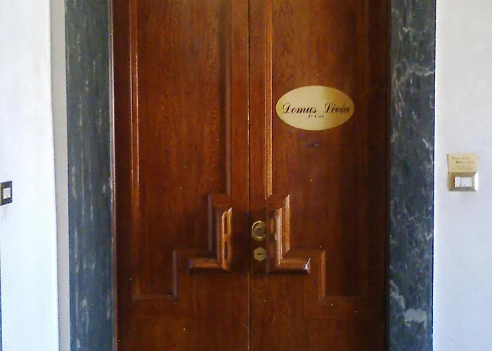 Guest house Domus Livia 4*